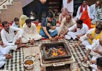 प्राचीन मंदिर का जीर्णोद्धार कार्य पूर्ण