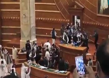 Pakistan: Punjab Assembly turned into an arena before