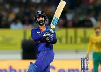 दिनेश कार्तिक