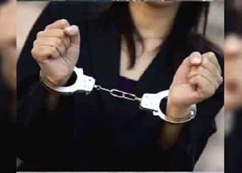 महिला गिरफ्तार