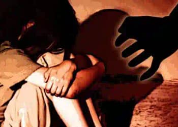 नाबालिग छात्रा