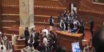 Pakistan: Punjab Assembly turned into an arena before