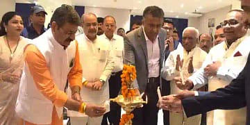 किसना डायमंड एंड गोल्ड ज्वेलरी