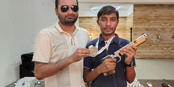 मनीष ने 10 मीटर एयर पिस्टल में शानदार प्रदर्शन करते हुए रजक पदक जीता