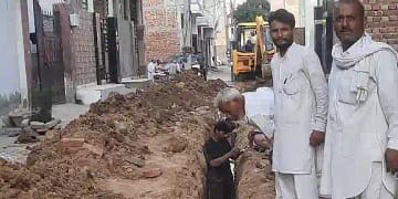350 फुट नीचे पानी की पाइपलाइन डाली गई