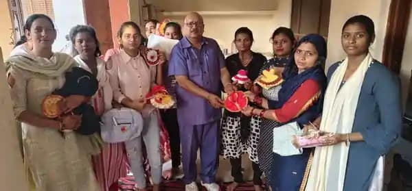 सिलाई कोर्स समापन समारोह