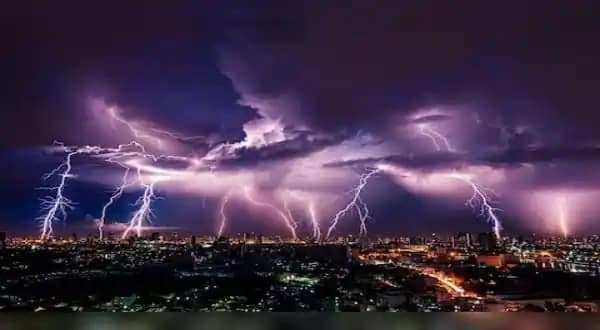 आकाशीय बिजली