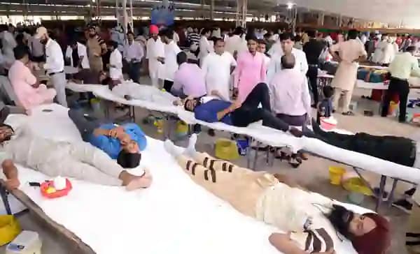 Devotees donating blood