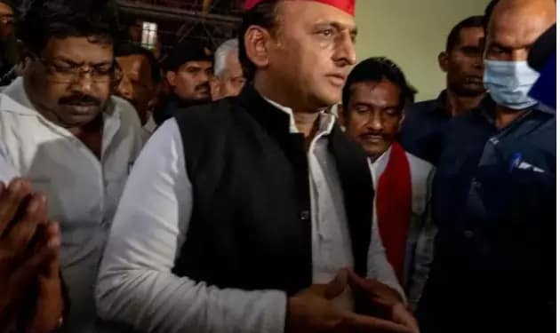 अखिलेश यादव