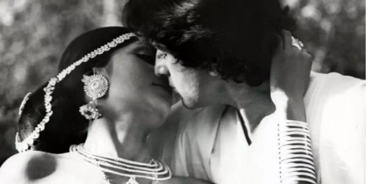 Simi Garewal had bold scenes